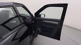 Used 2011 Maruti Suzuki Swift [2007-2011] VXi Petrol Manual interior RIGHT FRONT DOOR OPEN VIEW