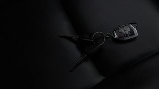 Used 2011 Maruti Suzuki Swift [2007-2011] VXi Petrol Manual extra CAR KEY VIEW