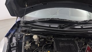Used 2012 Maruti Suzuki Swift [2011-2017] VXi Petrol Manual engine ENGINE RIGHT SIDE HINGE & APRON VIEW
