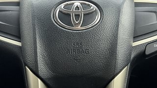 Used 2017 Toyota Innova Crysta 2.8 GX AT 7 STR Diesel Automatic top_features Airbags