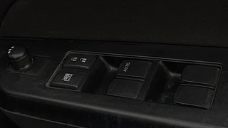 Used 2012 Maruti Suzuki Swift [2011-2017] VXi Petrol Manual top_features Power windows