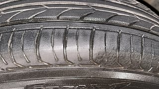 Used 2011 Maruti Suzuki Swift [2007-2011] VXi Petrol Manual tyres RIGHT FRONT TYRE TREAD VIEW