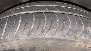 Used 2021 Renault Triber RXZ AMT Petrol Automatic tyres RIGHT FRONT TYRE TREAD VIEW
