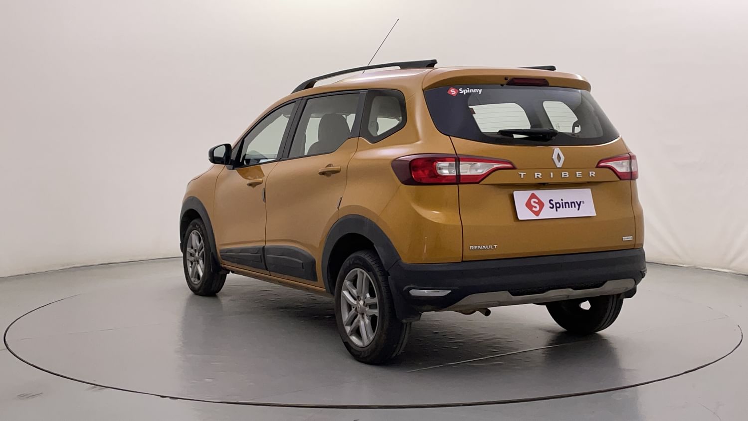 New Renault Triber exterior LEFT REAR CORNER VIEW