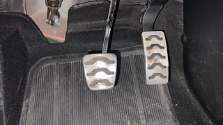 Used 2021 Kia Sonet GTX Plus 1.0 iMT Petrol Manual interior PEDALS VIEW