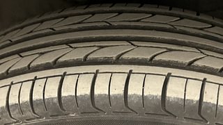 Used 2012 Maruti Suzuki Wagon R 1.0 [2010-2019] VXi Petrol Manual tyres RIGHT FRONT TYRE TREAD VIEW