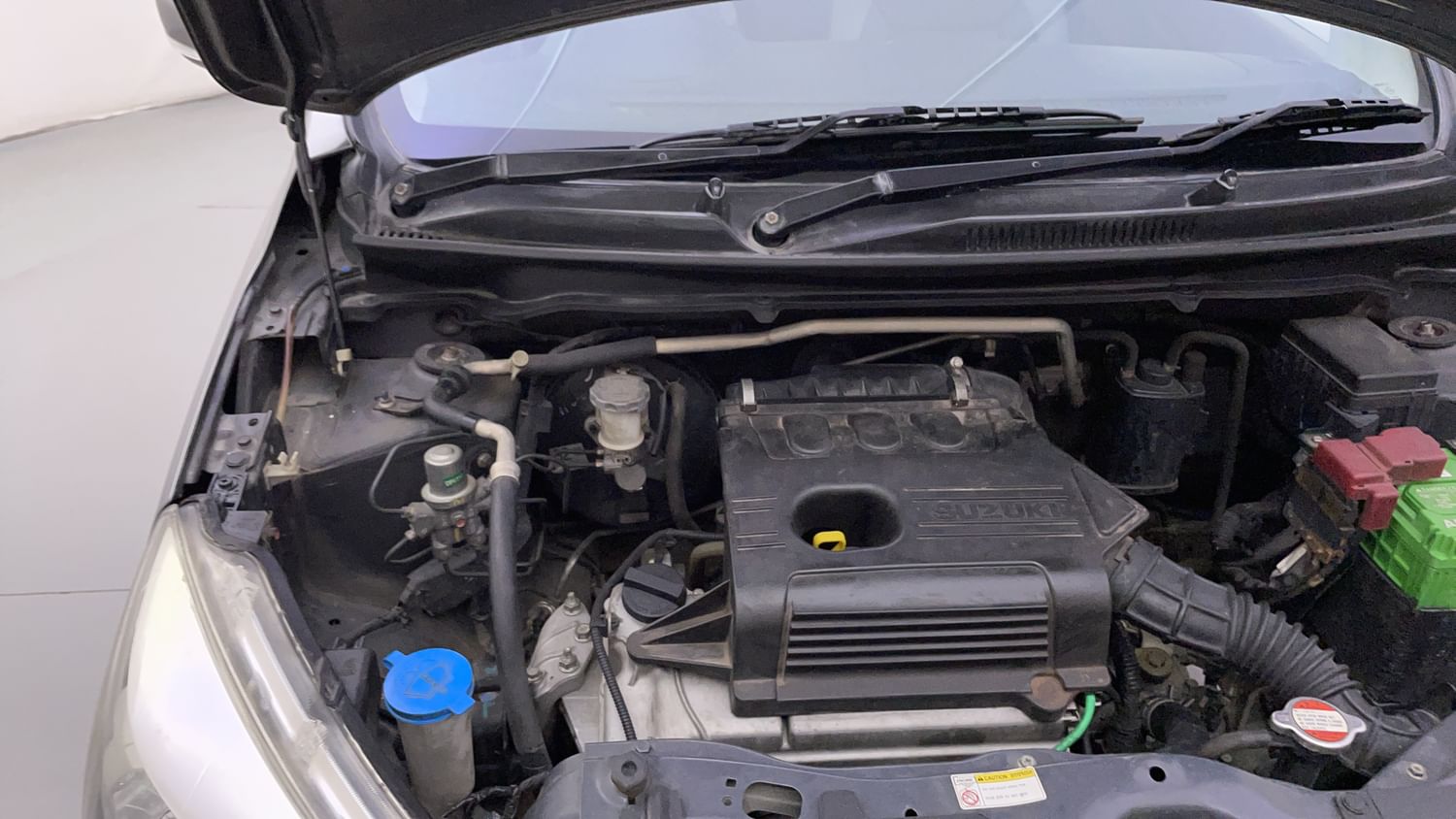 New Maruti Suzuki Celerio engine ENGINE RIGHT SIDE HINGE & APRON VIEW