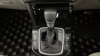 Used 2020 Kia Seltos [2019-2021] HTX Plus AT D Diesel Automatic interior GEAR  KNOB VIEW