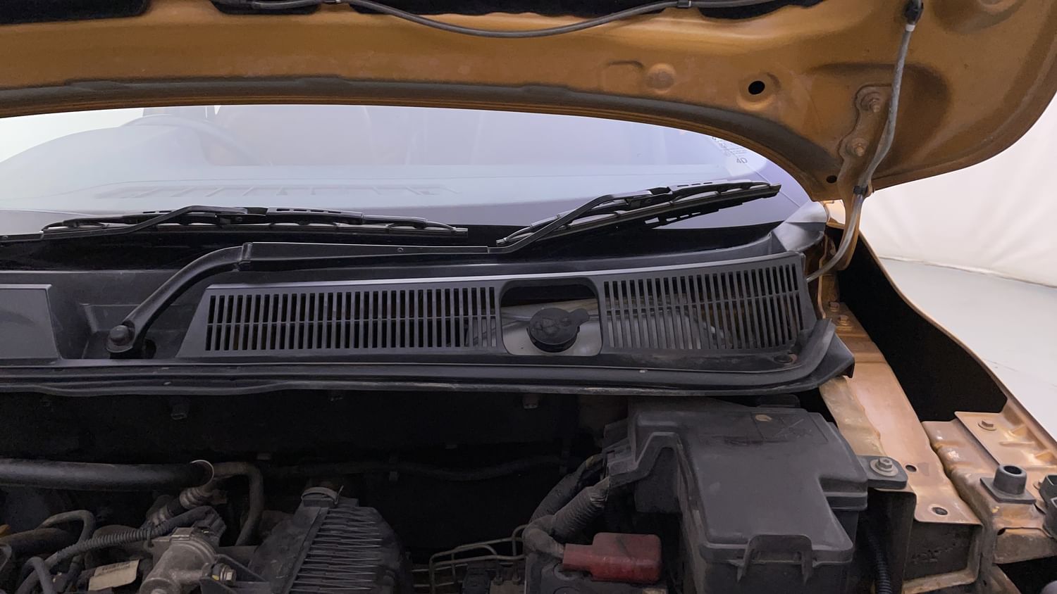 New Renault Triber engine ENGINE LEFT SIDE HINGE & APRON VIEW