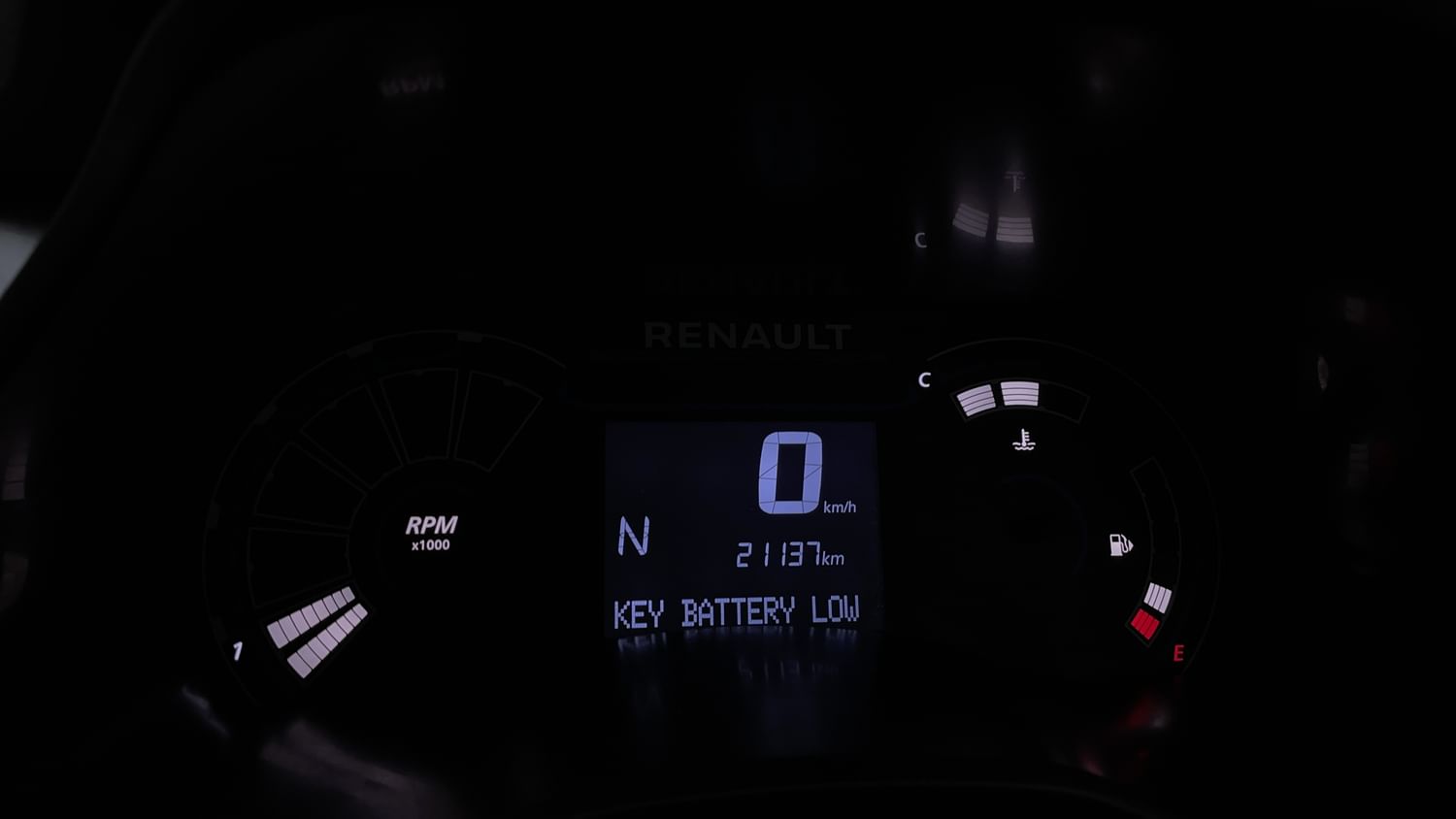 New Renault Triber interior CLUSTERMETER VIEW