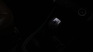 Used 2021 Renault Triber RXZ AMT Petrol Automatic interior GEAR  KNOB VIEW