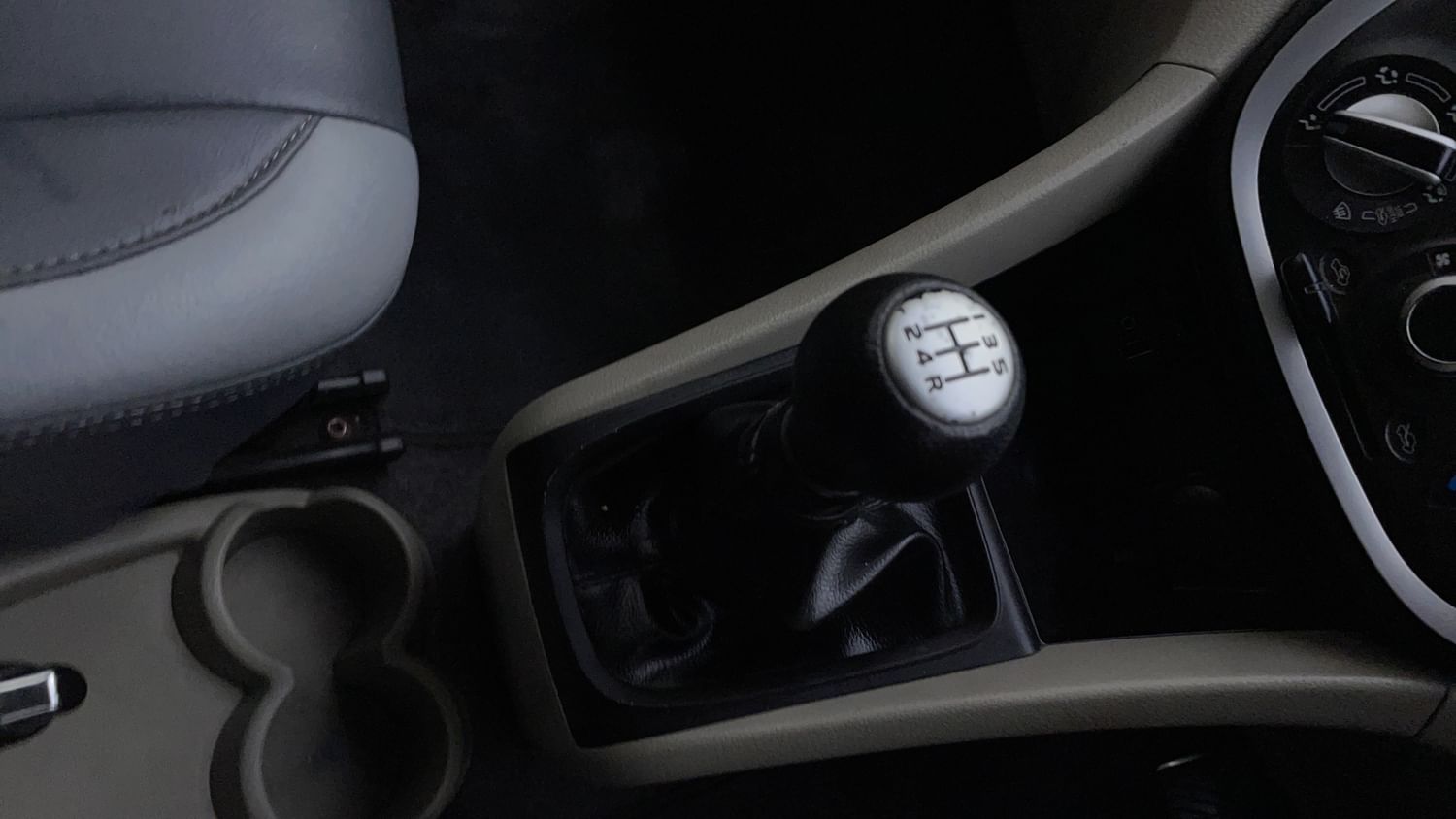 New Maruti Suzuki Celerio interior GEAR  KNOB VIEW