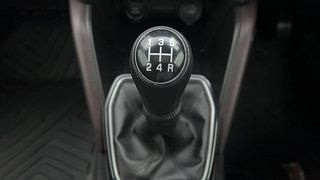 Used 2023 Maruti Suzuki Grand Vitara Alpha Smart Hybrid Petrol Manual interior GEAR  KNOB VIEW