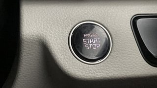 Used 2020 Kia Seltos [2019-2021] HTX Plus AT D Diesel Automatic top_features Keyless start