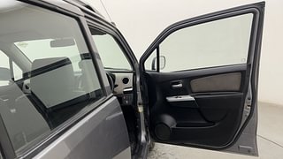 Used 2013 Maruti Suzuki Wagon R 1.0 [2013-2019] LXi CNG Petrol+cng Manual interior RIGHT FRONT DOOR OPEN VIEW