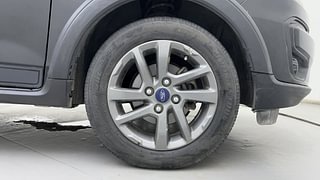 Used 2019 Ford Freestyle [2017-2021] Titanium Plus 1.2 Ti-VCT Petrol Manual tyres RIGHT FRONT TYRE RIM VIEW