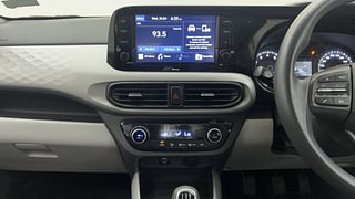 Used 2022 Hyundai Grand i10 Nios Sportz 1.2 Kappa VTVT CNG Petrol+cng Manual interior MUSIC SYSTEM & AC CONTROL VIEW