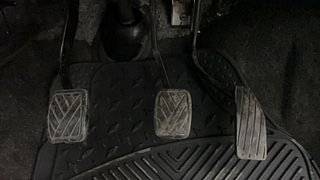 Used 2013 Maruti Suzuki Wagon R 1.0 [2013-2019] LXi CNG Petrol+cng Manual interior PEDALS VIEW