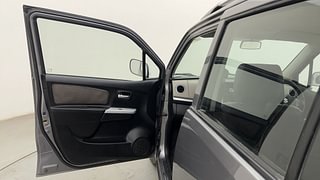 Used 2013 Maruti Suzuki Wagon R 1.0 [2013-2019] LXi CNG Petrol+cng Manual interior LEFT FRONT DOOR OPEN VIEW