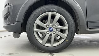 Used 2019 Ford Freestyle [2017-2021] Titanium Plus 1.2 Ti-VCT Petrol Manual tyres LEFT FRONT TYRE RIM VIEW