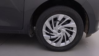 Used 2022 Hyundai New Santro 1.1 Sportz MT Petrol Manual tyres RIGHT FRONT TYRE RIM VIEW