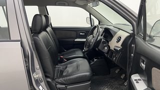 Used 2013 Maruti Suzuki Wagon R 1.0 [2013-2019] LXi CNG Petrol+cng Manual interior RIGHT SIDE FRONT DOOR CABIN VIEW