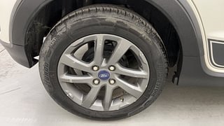 Used 2020 Ford Freestyle [2017-2021] Titanium Plus 1.5 TDCI Diesel Manual tyres RIGHT REAR TYRE RIM VIEW