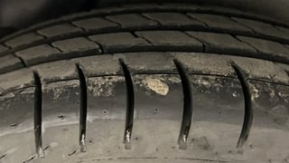 Used 2014 hyundai i10 Sportz 1.1 Petrol Petrol Manual tyres LEFT REAR TYRE TREAD VIEW
