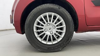 Used 2017 Datsun Redi-GO [2015-2019] S 0.8L Limited Edition Petrol Manual tyres LEFT FRONT TYRE RIM VIEW