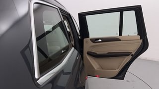 Used 2017 Mercedes-Benz GLS [2016-2020] 350 d 4MATIC Diesel Automatic interior RIGHT REAR DOOR OPEN VIEW