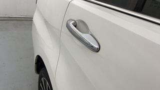 Used 2022 Toyota Innova Crysta 2.7 ZX AT 7 STR Petrol Automatic dents MINOR SCRATCH
