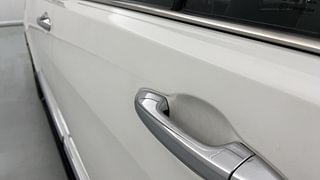 Used 2022 Toyota Innova Crysta 2.7 ZX AT 7 STR Petrol Automatic dents MINOR SCRATCH