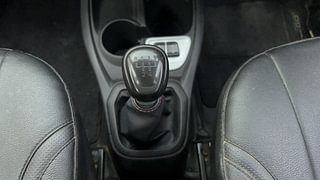 Used 2017 Datsun Redi-GO [2015-2019] S 0.8L Limited Edition Petrol Manual interior GEAR  KNOB VIEW