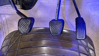 Used 2013 Honda Amaze 1.2 VX i-VTEC Petrol Manual interior PEDALS VIEW