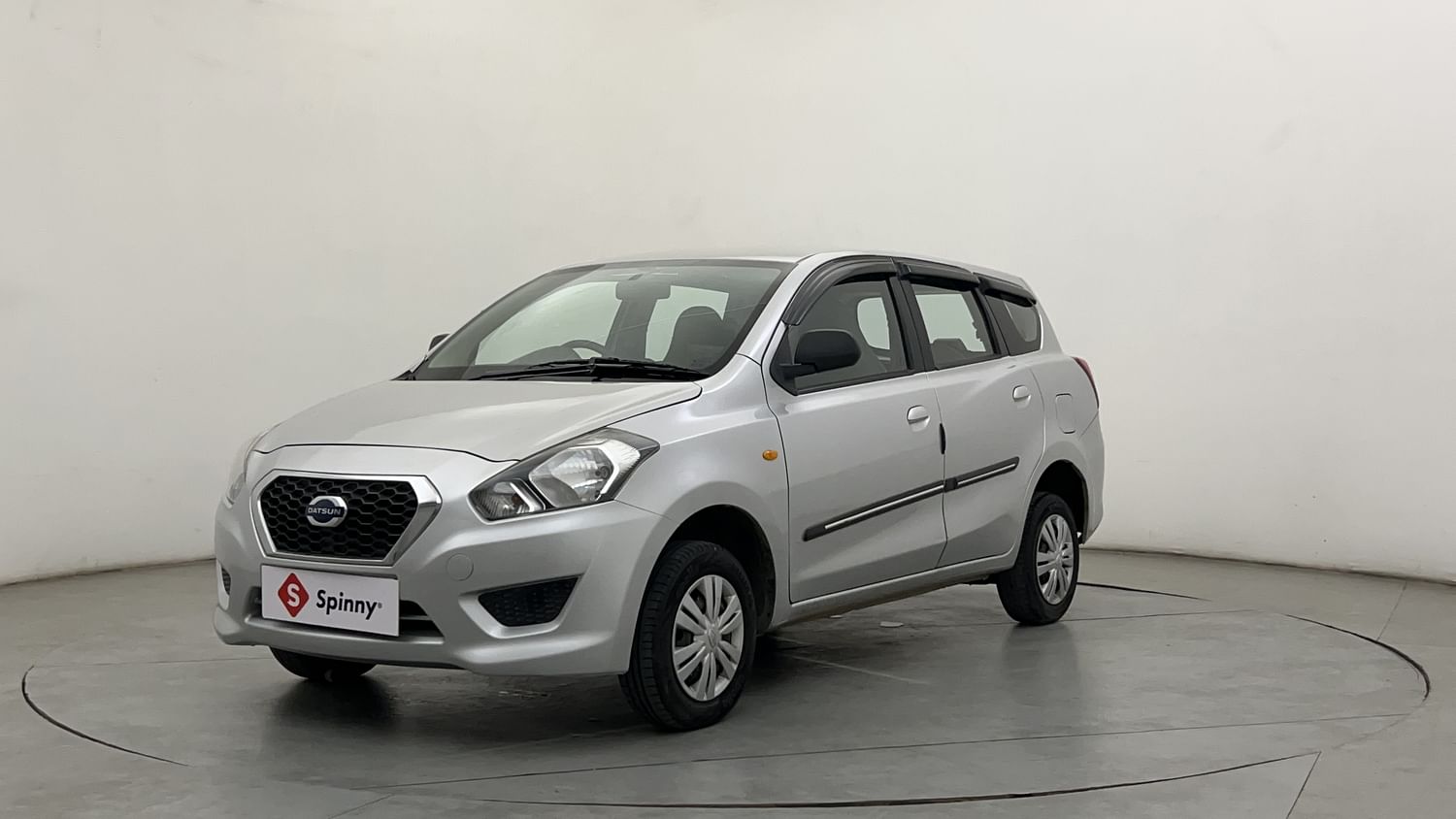 LEFT FRONT CORNER VIEW