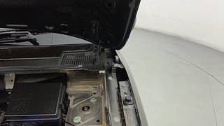 Used 2019 Renault Kwid [2017-2019] RXT 1.0 SCE Special (O) Petrol Manual engine ENGINE LEFT SIDE HINGE & APRON VIEW