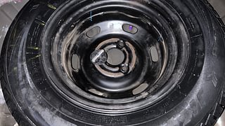 Used 2019 Renault Kwid [2017-2019] RXT 1.0 SCE Special (O) Petrol Manual tyres SPARE TYRE VIEW