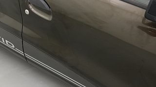 Used 2019 Renault Kwid [2017-2019] RXT 1.0 SCE Special (O) Petrol Manual dents MINOR SCRATCH
