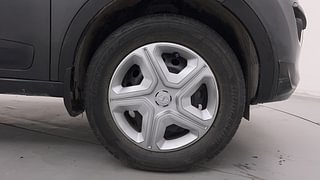 Used 2019 Tata Nexon [2017-2020] XMA AMT Petrol Petrol Automatic tyres RIGHT FRONT TYRE RIM VIEW