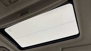 Used 2017 Honda WR-V VX MT Petrol Petrol Manual top_features Sunroof