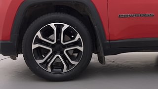 Used 2023 Jeep Compass Limited (O) 1.4 Petrol DCT Petrol Automatic tyres LEFT FRONT TYRE RIM VIEW