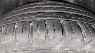 Used 2023 Jeep Compass Limited (O) 1.4 Petrol DCT Petrol Automatic tyres RIGHT REAR TYRE TREAD VIEW