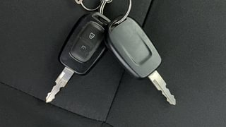 Used 2016 Renault Kwid RXT Petrol Manual extra CAR KEY VIEW