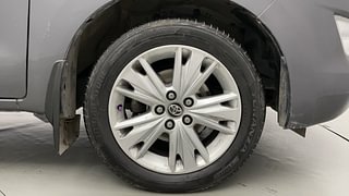 Used 2019 Toyota Innova Crysta 2.8 ZX AT 7 STR Diesel Automatic tyres RIGHT FRONT TYRE RIM VIEW