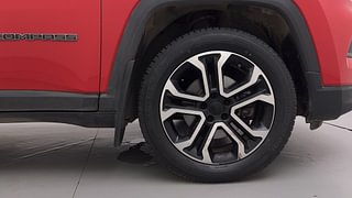 Used 2023 Jeep Compass Limited (O) 1.4 Petrol DCT Petrol Automatic tyres RIGHT FRONT TYRE RIM VIEW