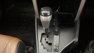Used 2019 Toyota Innova Crysta 2.8 ZX AT 7 STR Diesel Automatic interior GEAR  KNOB VIEW