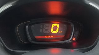 Used 2016 Renault Kwid RXT Petrol Manual interior CLUSTERMETER VIEW