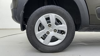 Used 2016 Renault Kwid RXT Petrol Manual tyres RIGHT REAR TYRE RIM VIEW