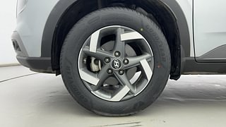Used 2020 Hyundai Venue SX Plus 1.0 Turbo DCT Petrol Automatic tyres LEFT FRONT TYRE RIM VIEW