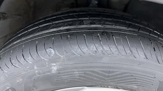 Used 2020 Hyundai Venue SX Plus 1.0 Turbo DCT Petrol Automatic tyres RIGHT FRONT TYRE TREAD VIEW